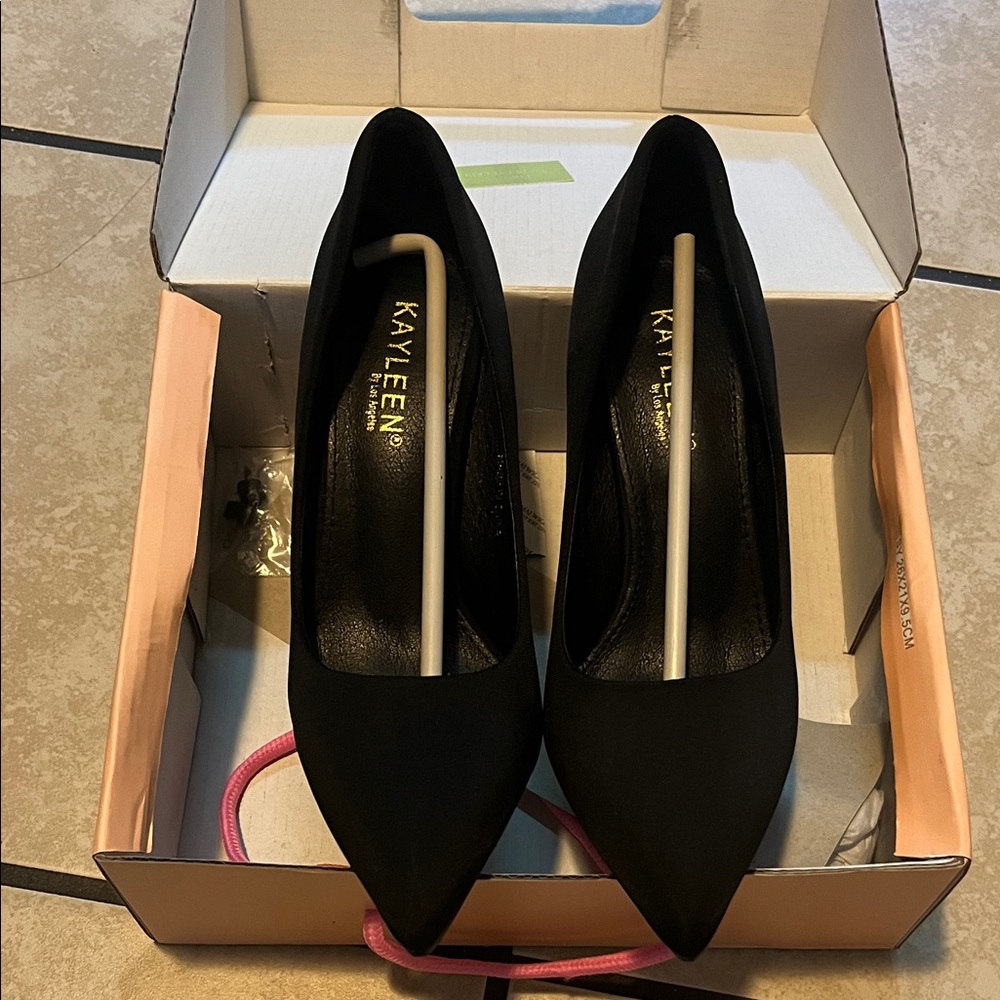 KAYLEEN By Los Angeles Black Heels